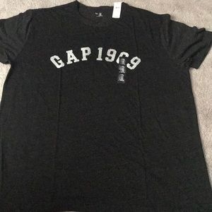 Gap t-shirt